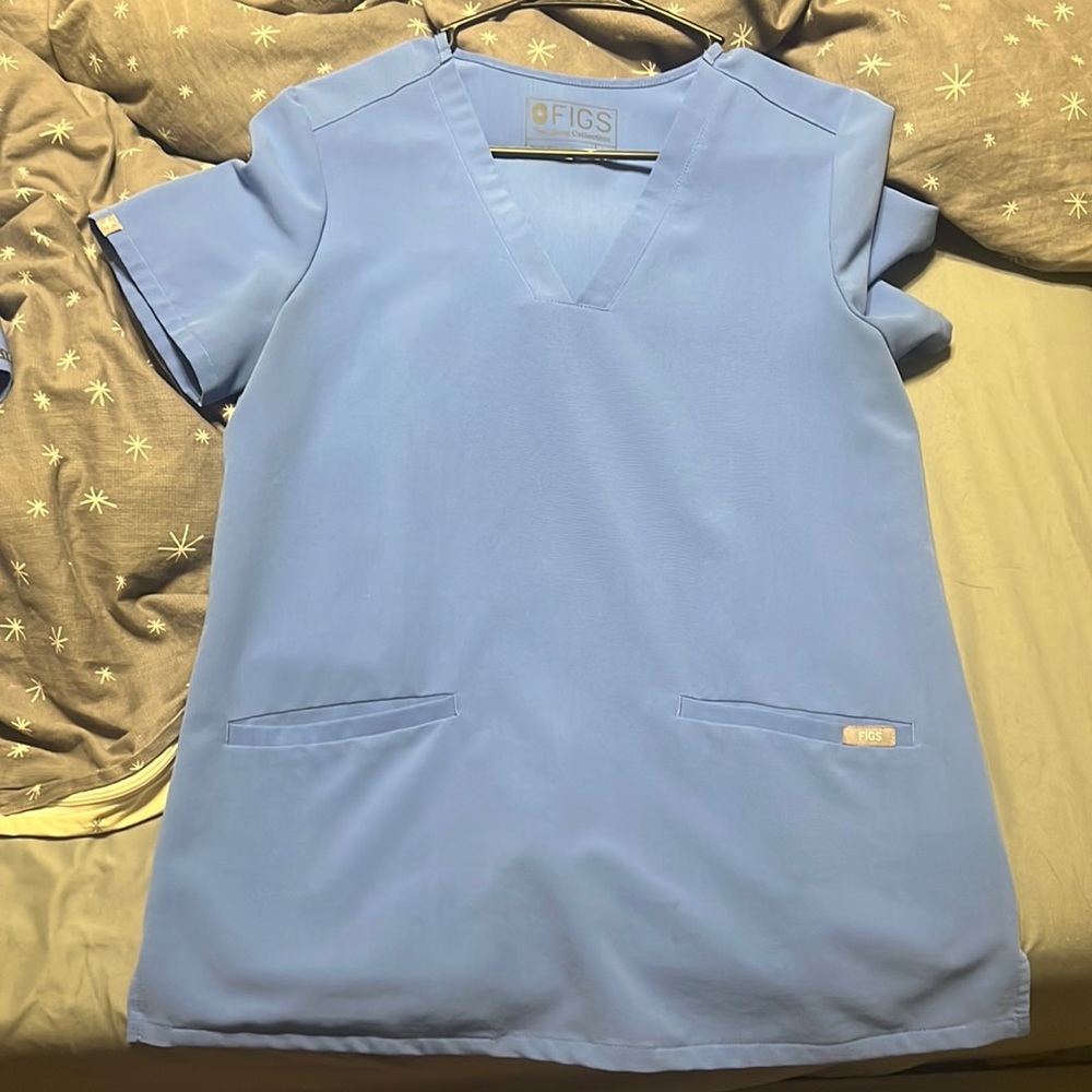 Figs ceil blue scrub top